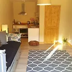 Little House 아파트
