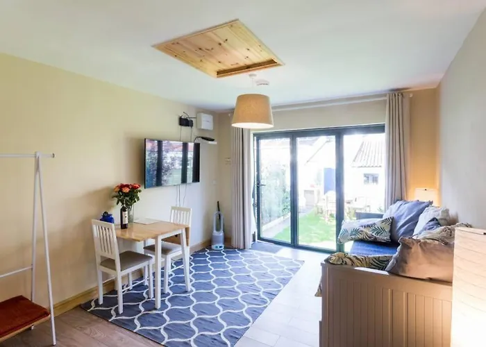 Little House בריסטול